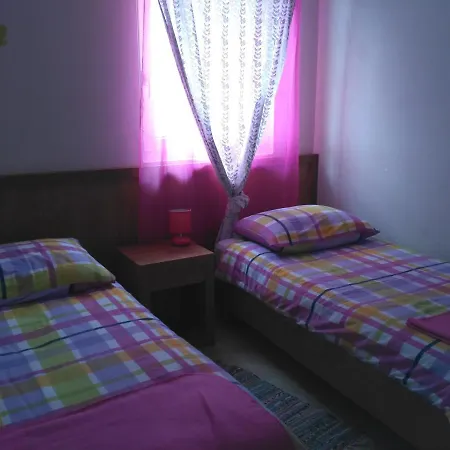 Apartman With Parking Space Maslenica, Novigrad - 13405 *