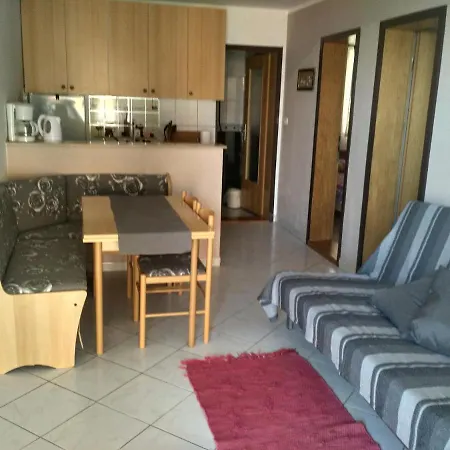 With A Parking Space Maslenica, Novigrad - 13405 *